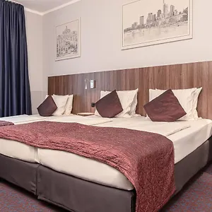 3* Hotel Ramada By Wyndham Frankfurt Station