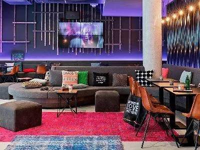 Отель Moxy Frankfurt East Франкфурт-на-Майне