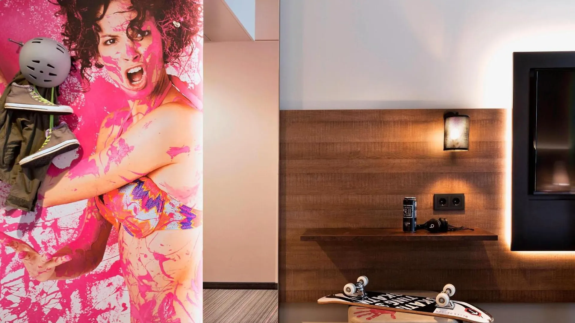 Отель Moxy Frankfurt East Франкфурт-на-Майне