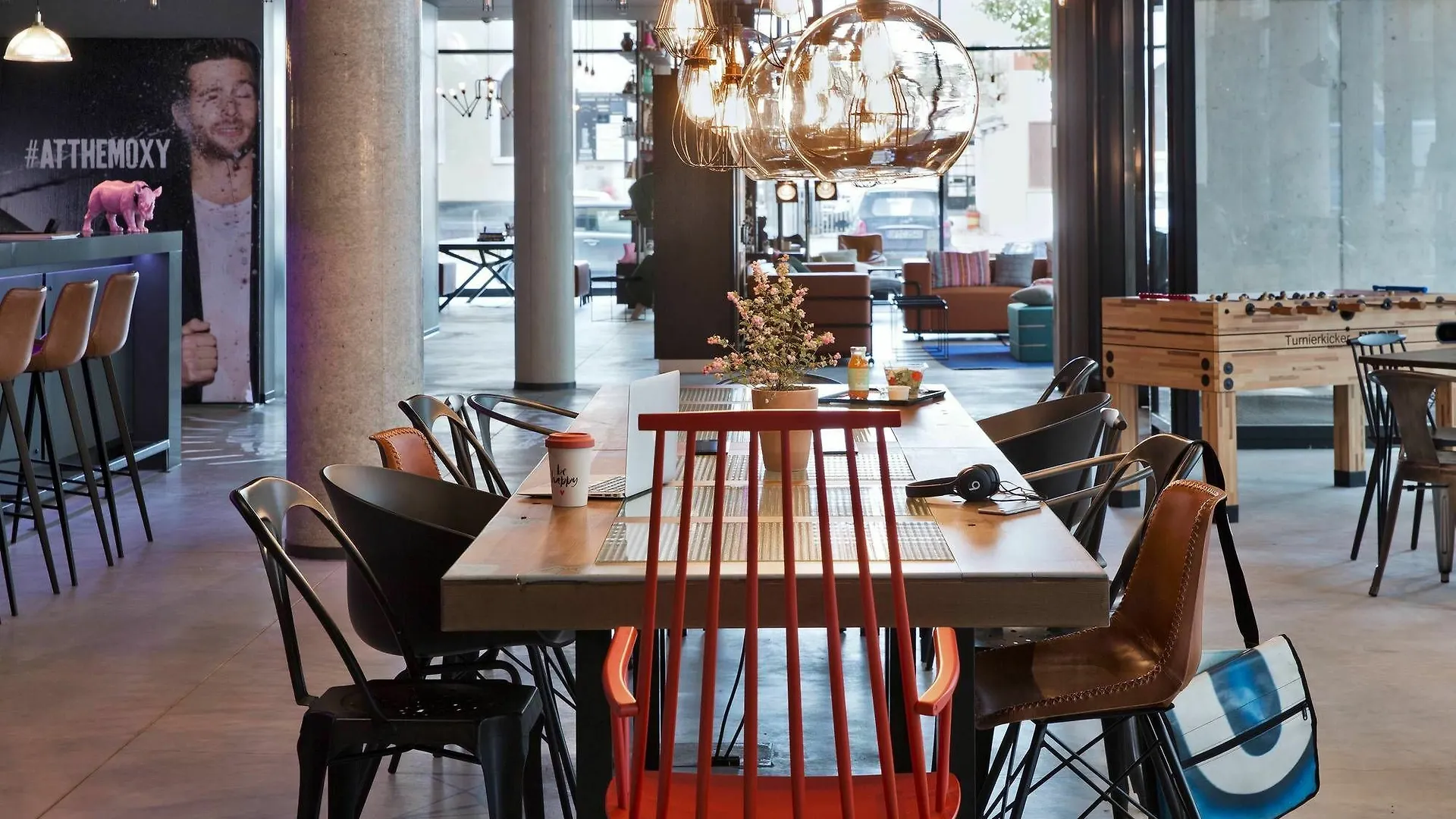 Отель Moxy Frankfurt East Франкфурт-на-Майне